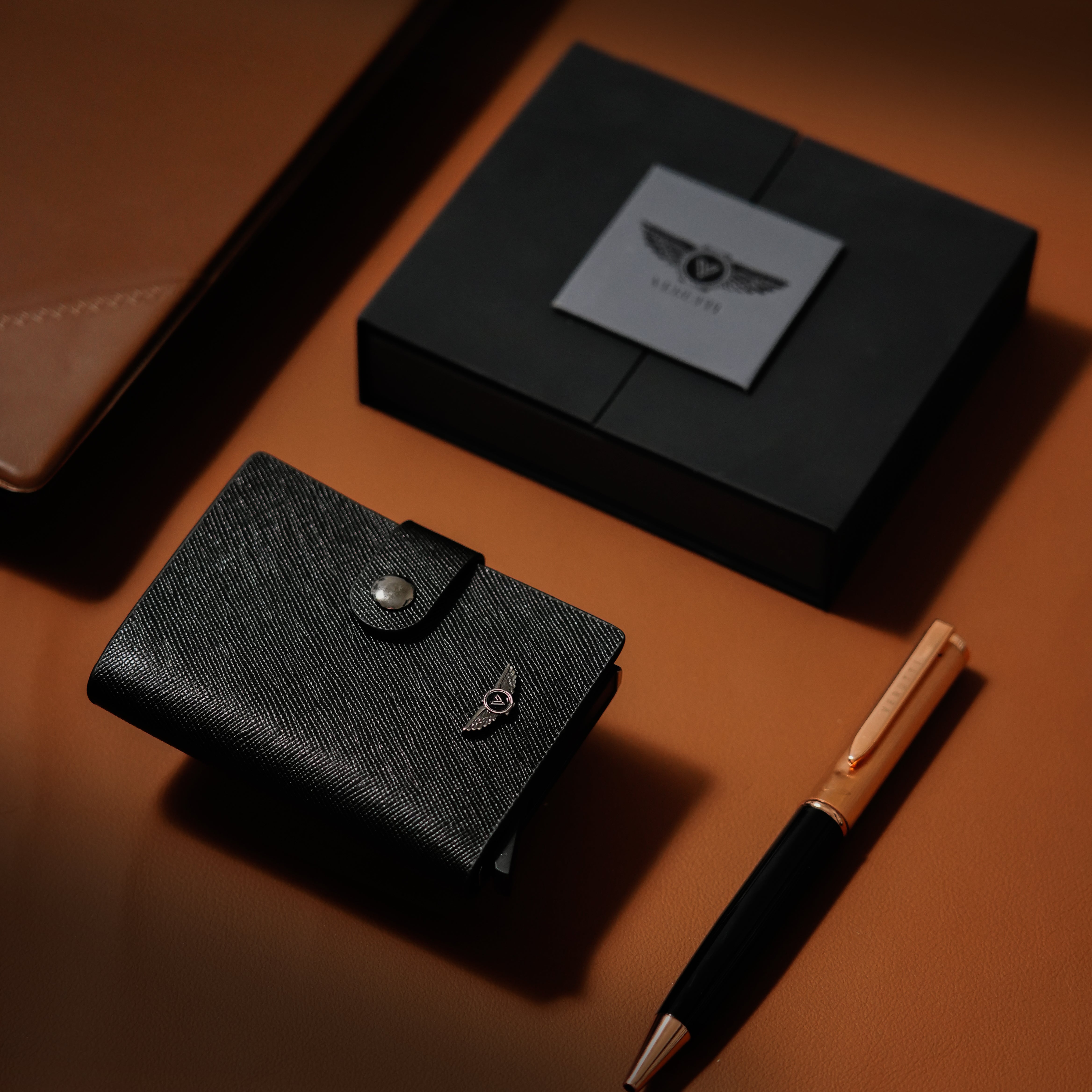 Men’s Genuine Leather Wallet – Black Cowhide with Snap Closure – VRW-1012-7