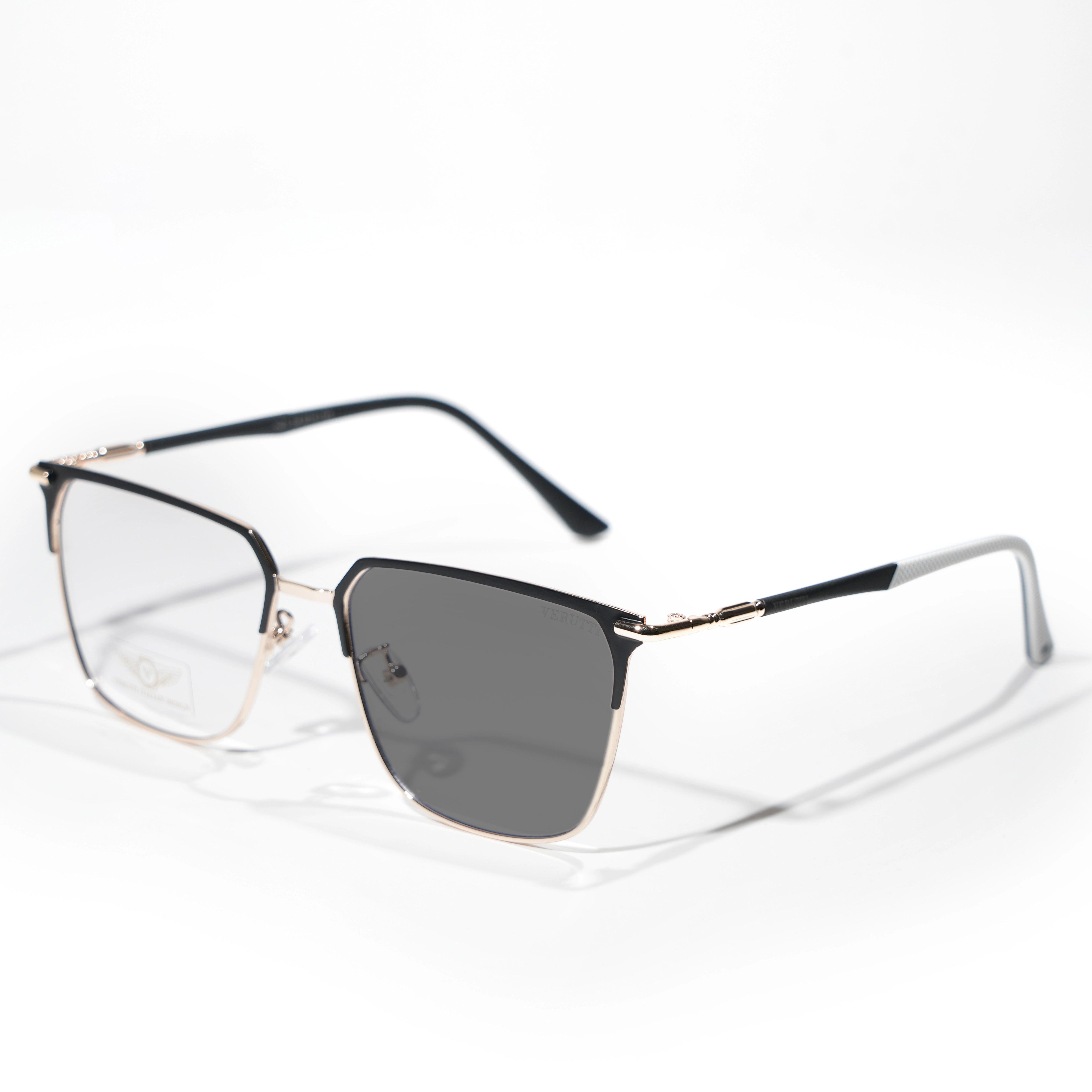 Gold Photochromic lenses frame by Italian Brand Verutti, Model BZ9021
