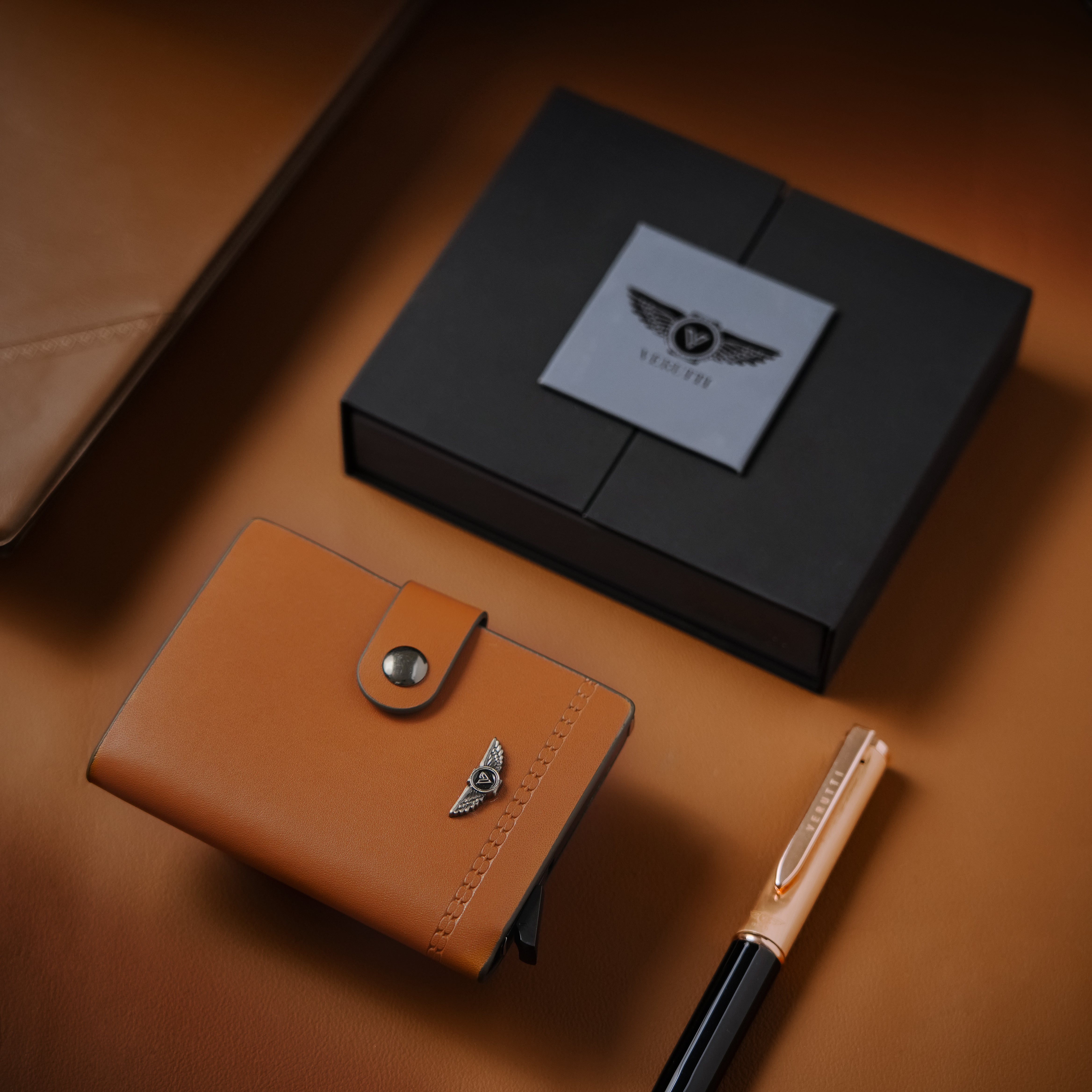 Men’s Leather Wallet – Honey Cowhide – Verutti VRW-1012-1